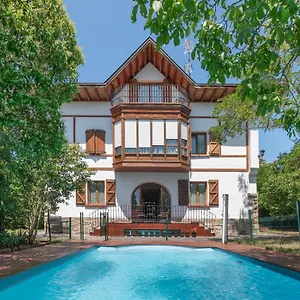 https://villa-ganbara.sansebastianhotels.net