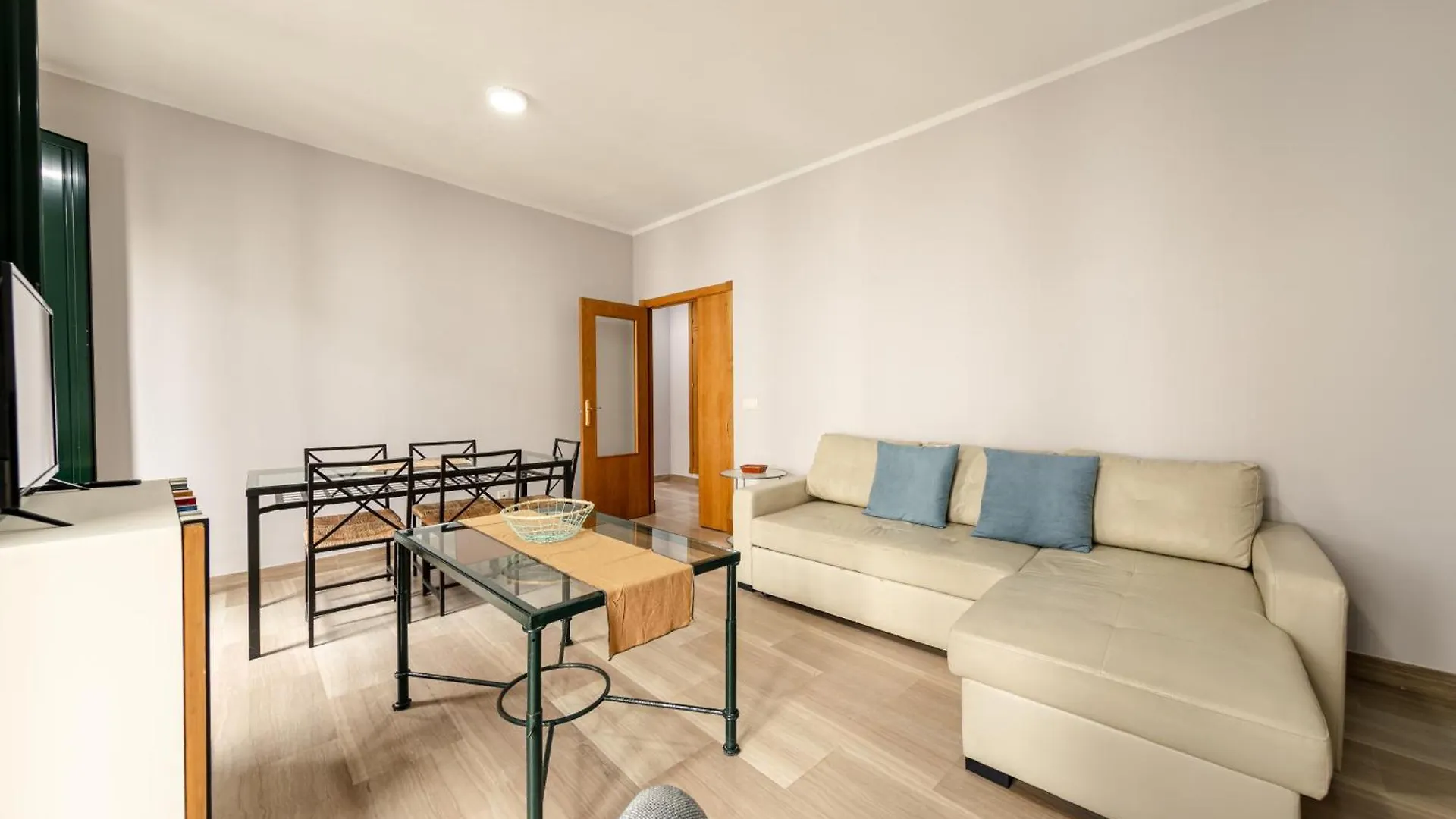 Green-Apartments Maestranza Seville 0*,  Spain